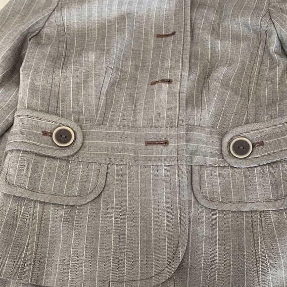 Loft 2 piece pant suit- size 2 and 4 - Picture 12 of 12